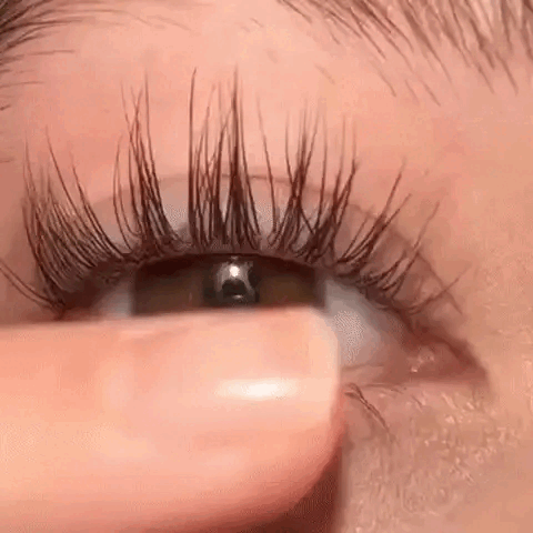 Cosmic Eyelash Serum: This year's Must-Have Fuller Lashes