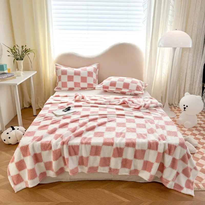 Super Soft Throw Blanket Premium Silky Flannel Fleece 3D Checkered Lightweight Bed Blanket All Season Use