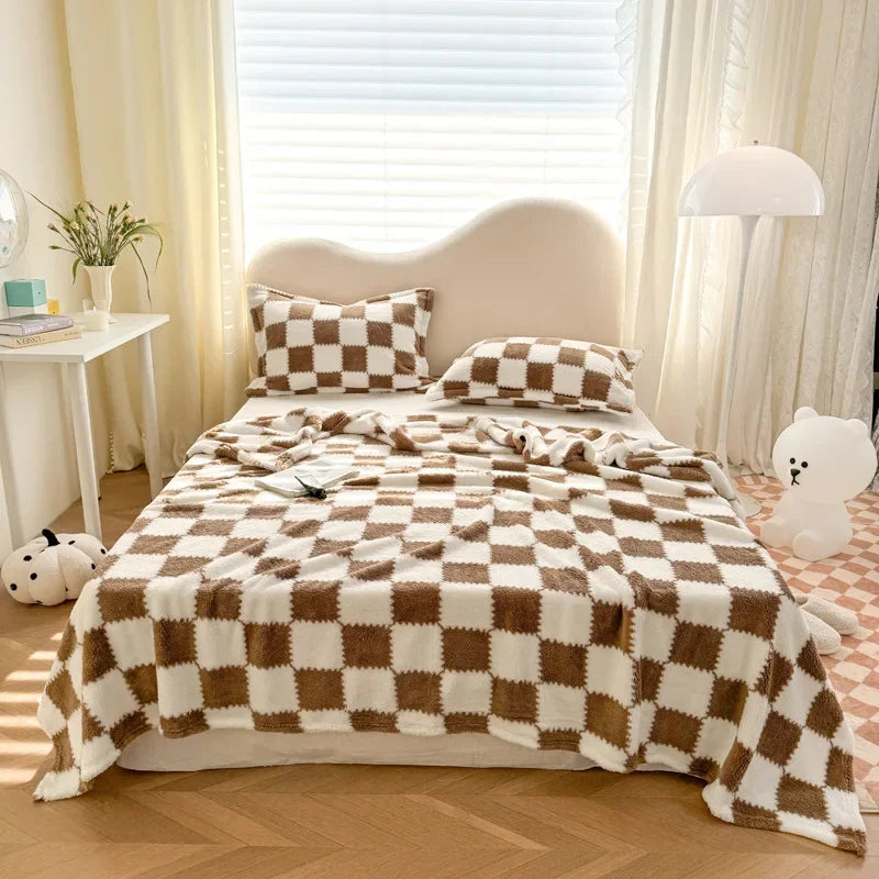 Super Soft Throw Blanket Premium Silky Flannel Fleece 3D Checkered Lightweight Bed Blanket All Season Use
