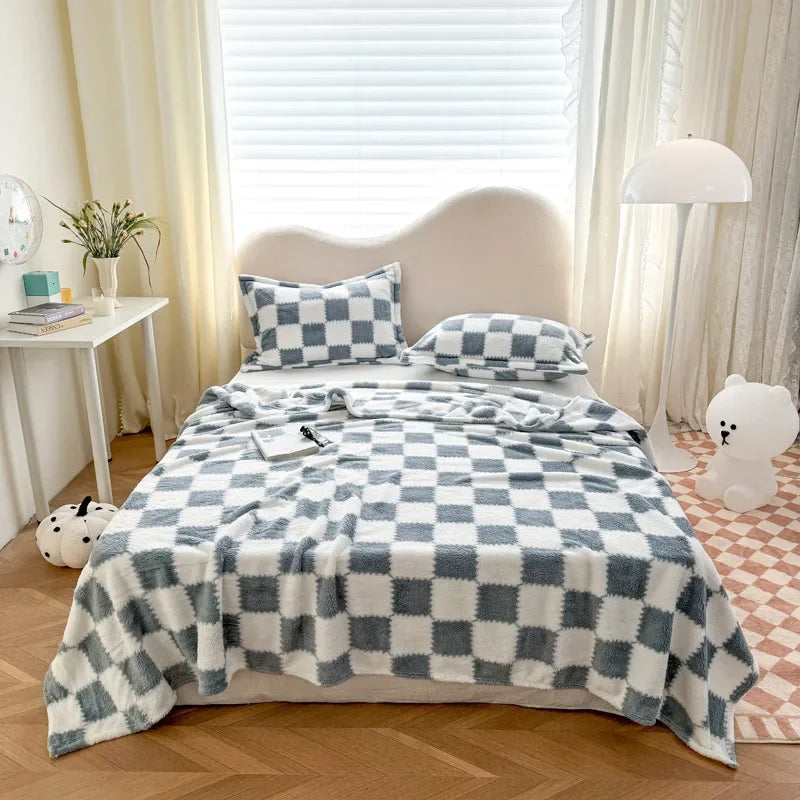 Super Soft Throw Blanket Premium Silky Flannel Fleece 3D Checkered Lightweight Bed Blanket All Season Use